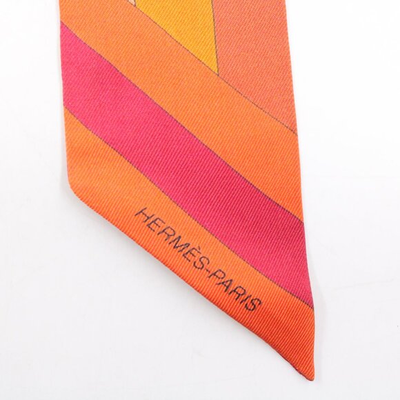 Pre-Owned Hermes Psyche Geometry 100% Silk Twilly Scarf in Orange Multicolor - Picture 5 of 12